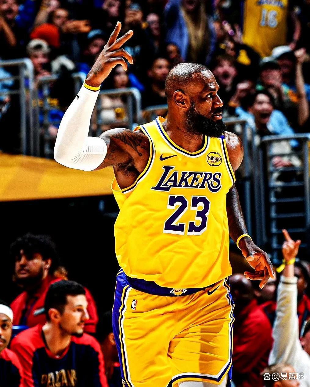 开云体育app-湖人队胜出太阳，詹姆斯连飙分