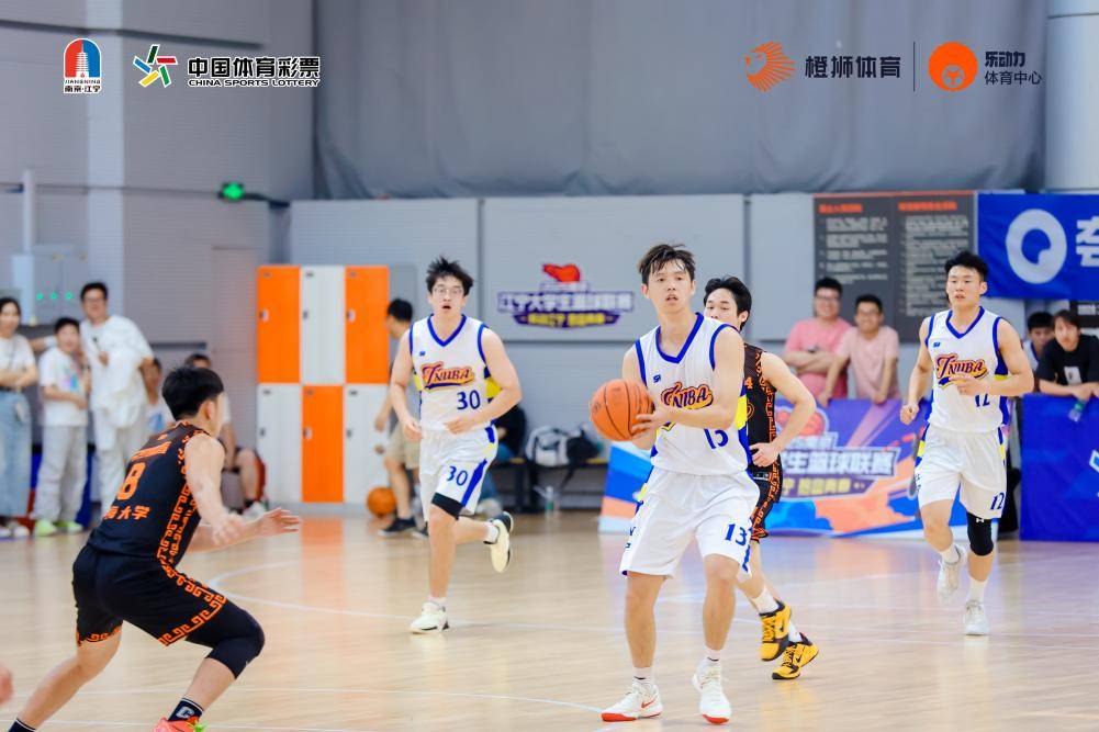 包含篮球职业联赛季前热身赛即将上演转播受瞩目的词条 包含篮球职业联赛季前热身赛即将上演转播受瞩目的词条