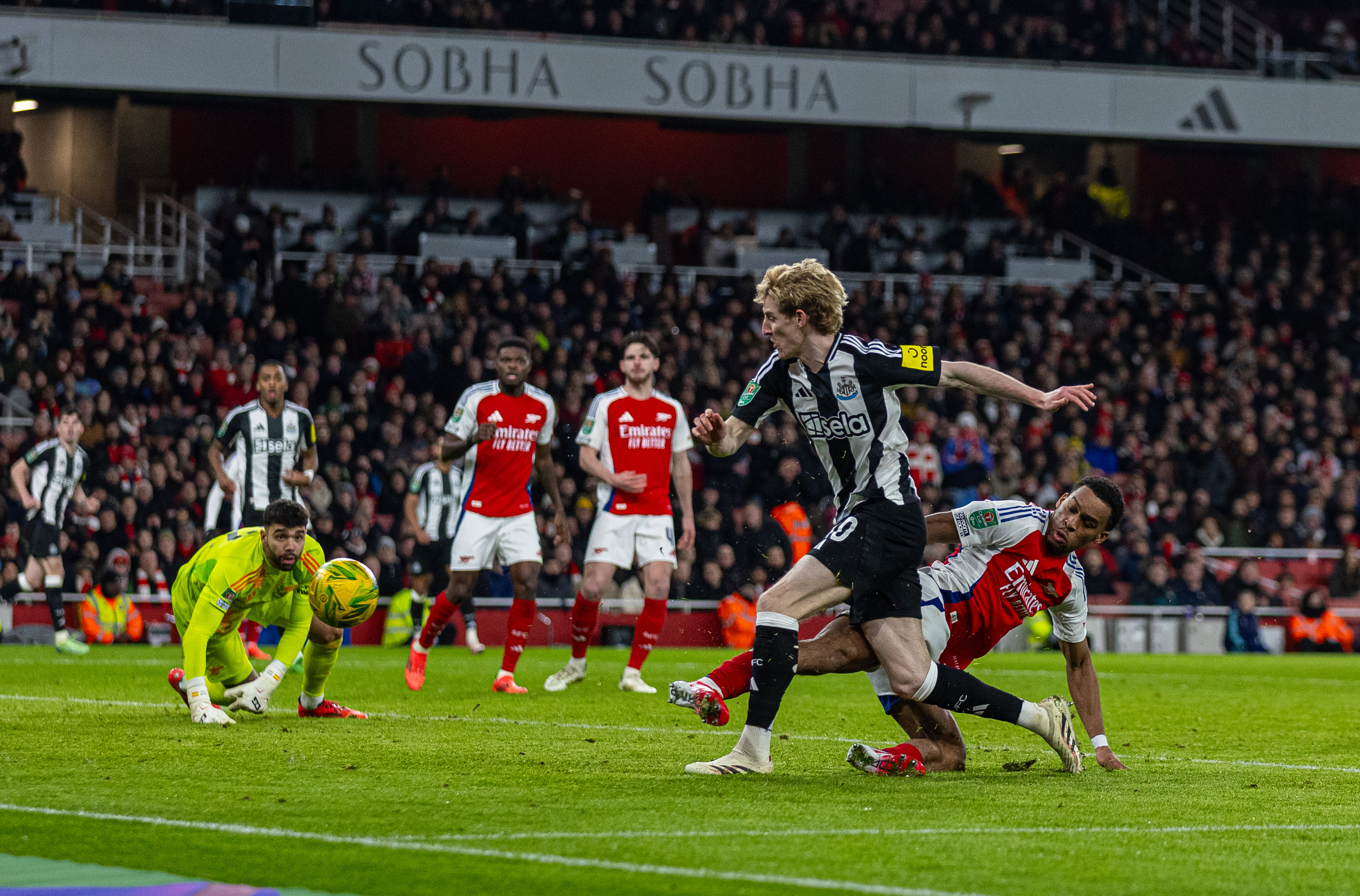 阿森纳在欧洲比赛中表现强势,冲刺冠军联赛 阿森纳在欧洲比赛中表现强势,冲刺冠军联赛