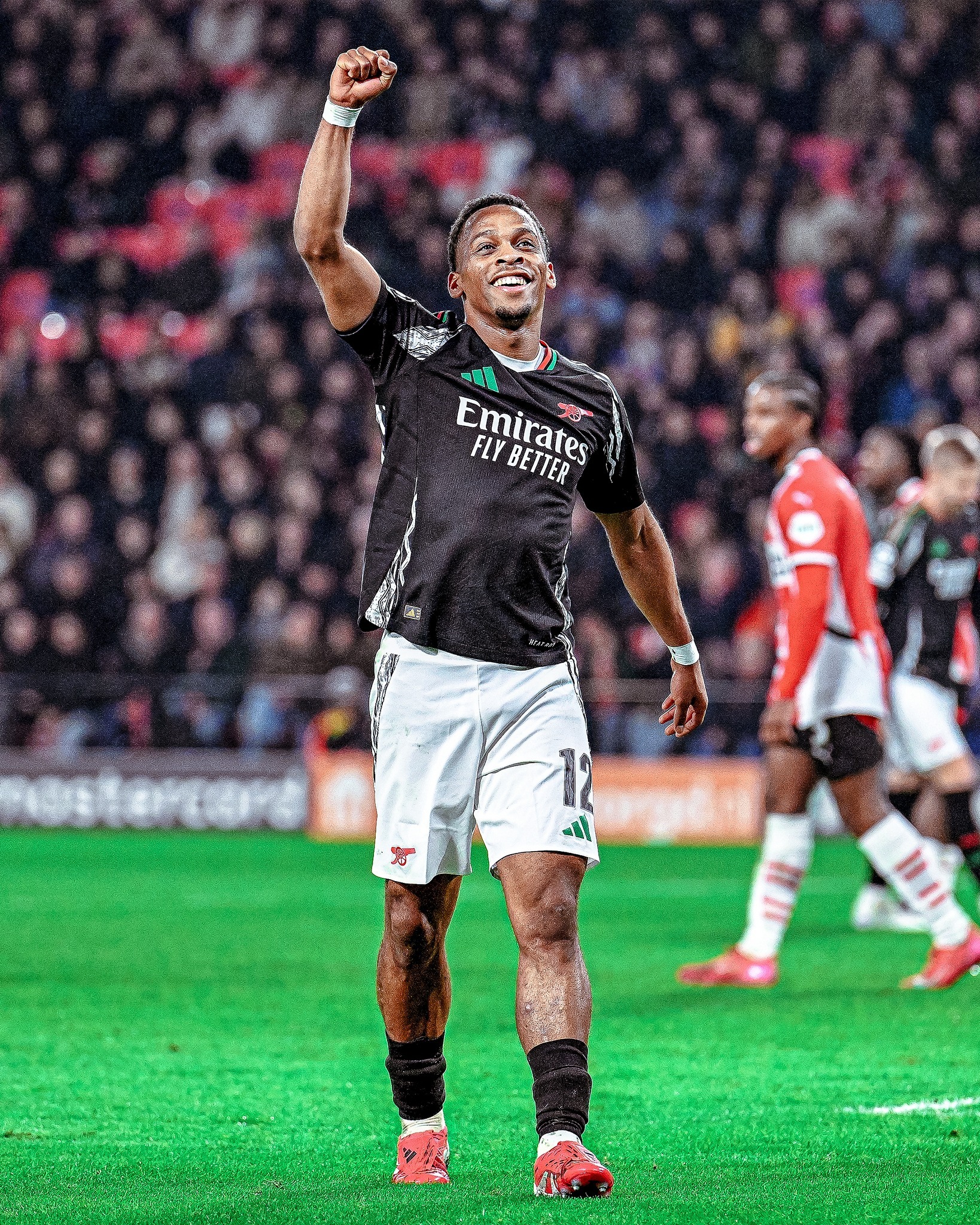 阿森纳后卫连续低迷,球队战绩受影响 阿森纳后卫连续低迷,球队战绩受影响