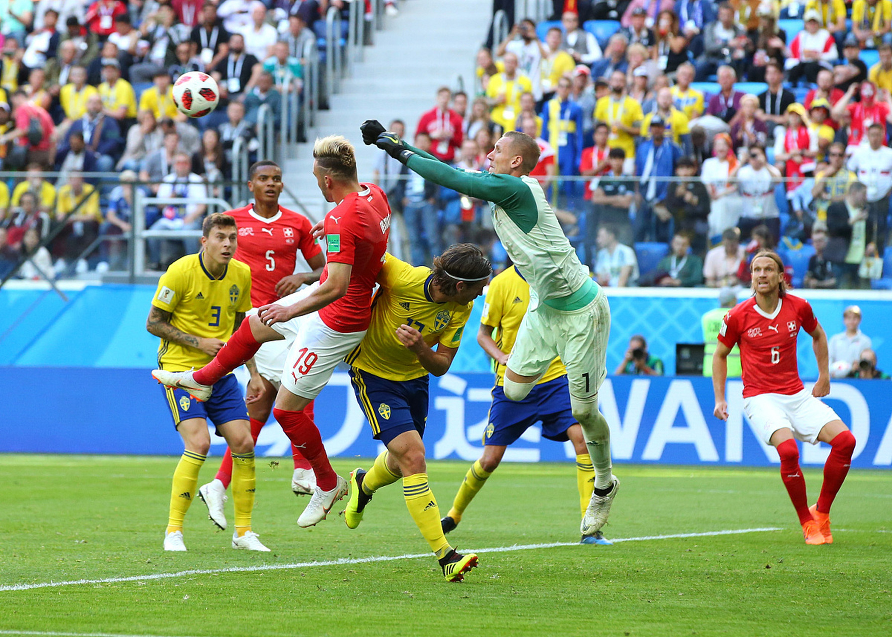 开云体育下载-包含荷兰队连胜，呈现出强劲的比赛状态的词条