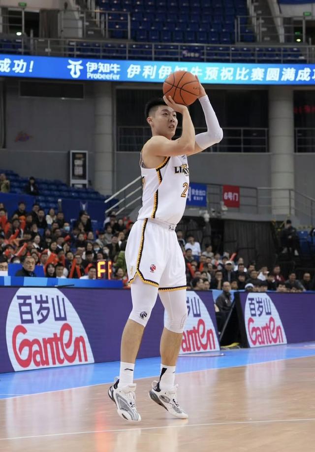 辽宁男篮客场斩获胜利,实力稳健 辽宁男篮客场斩获胜利,实力稳健