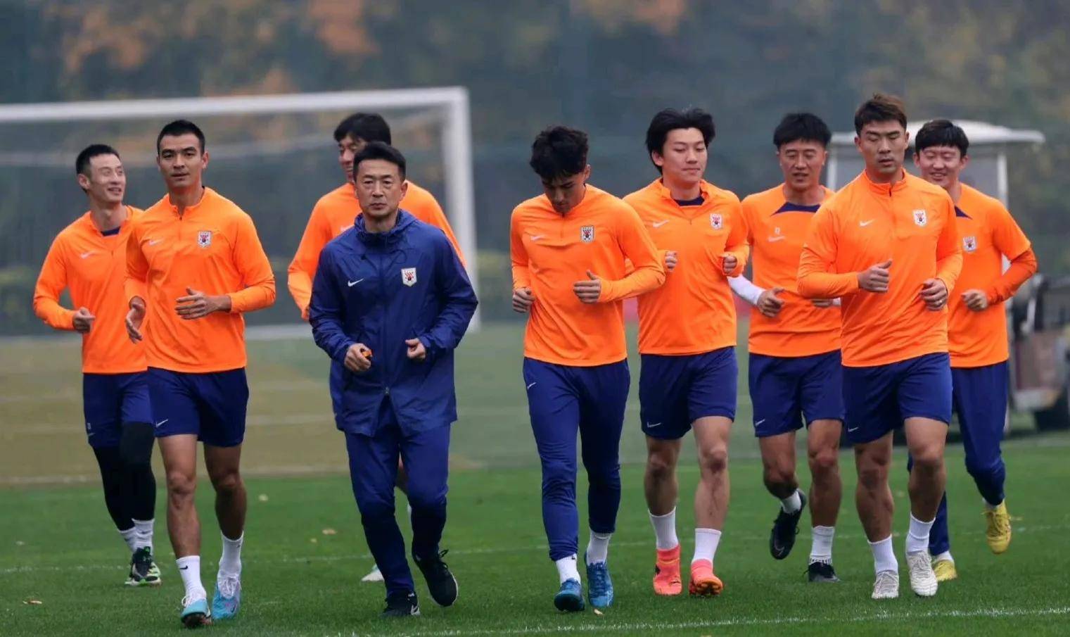 开云体育平台APP-球队赛程紧凑，球员面临体能考验