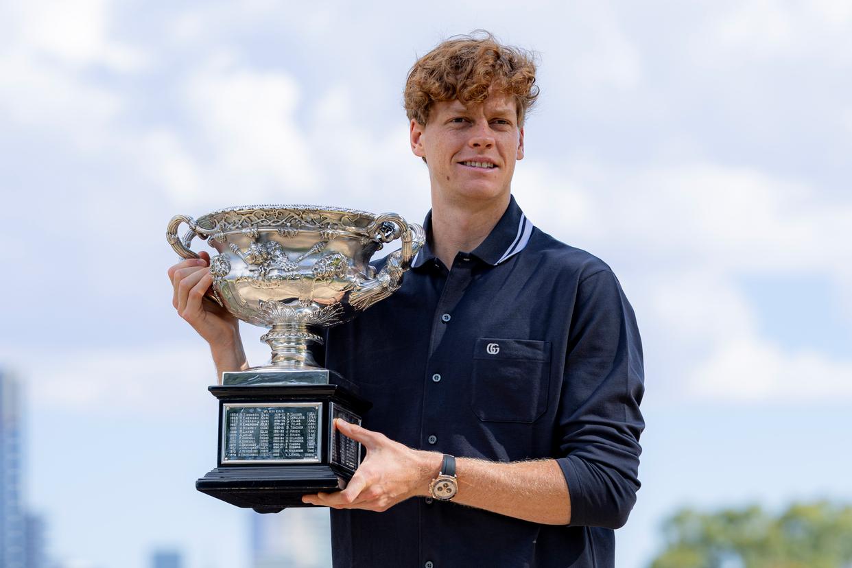 开云体育入口-包含欧预赛冠军奖杯曝光，珍贵话题引言的词条