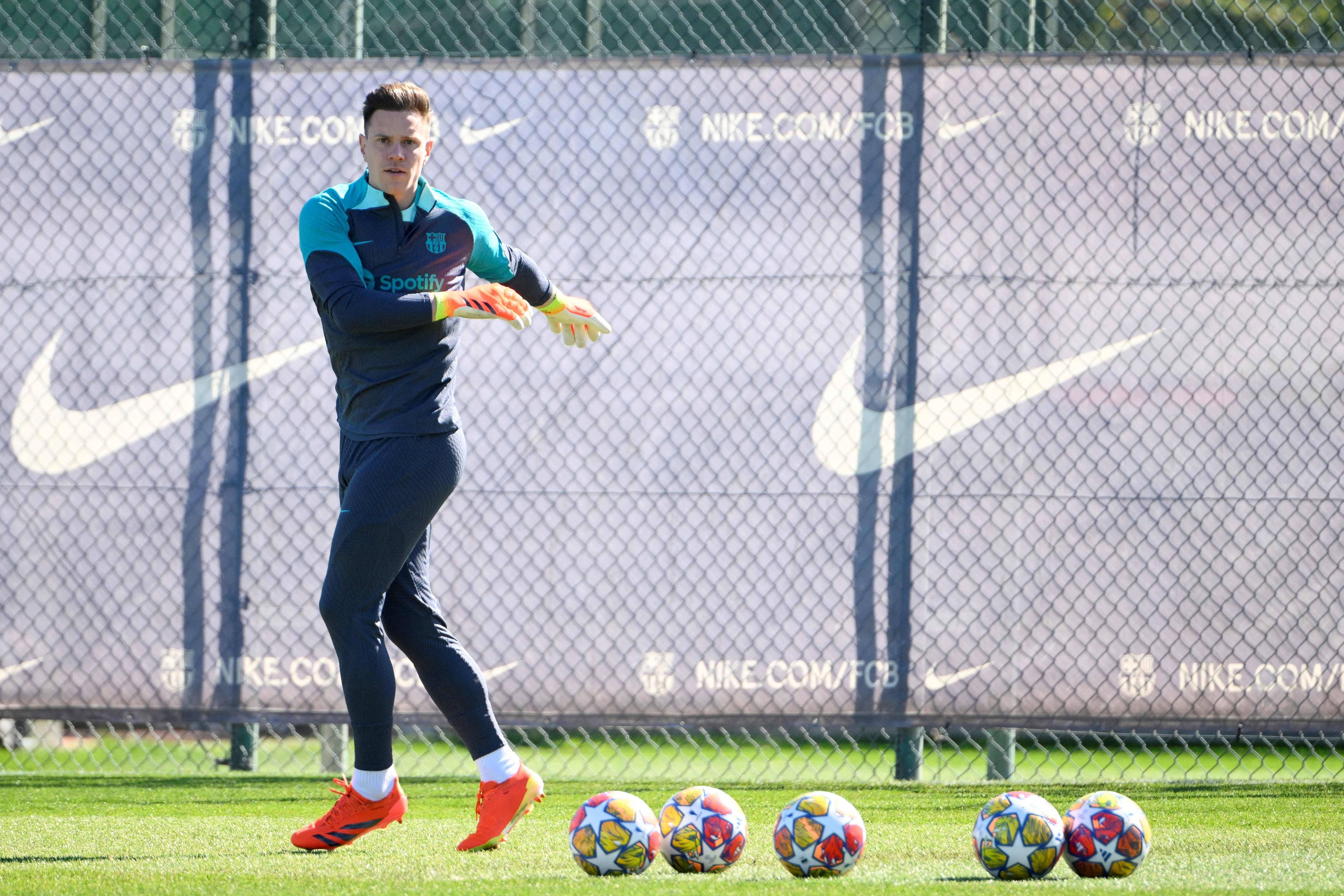 包含巴塞罗那联赛不尽人意,教练组积极调整阵容的词条 包含巴塞罗那联赛不尽人意,教练组积极调整阵容的词条