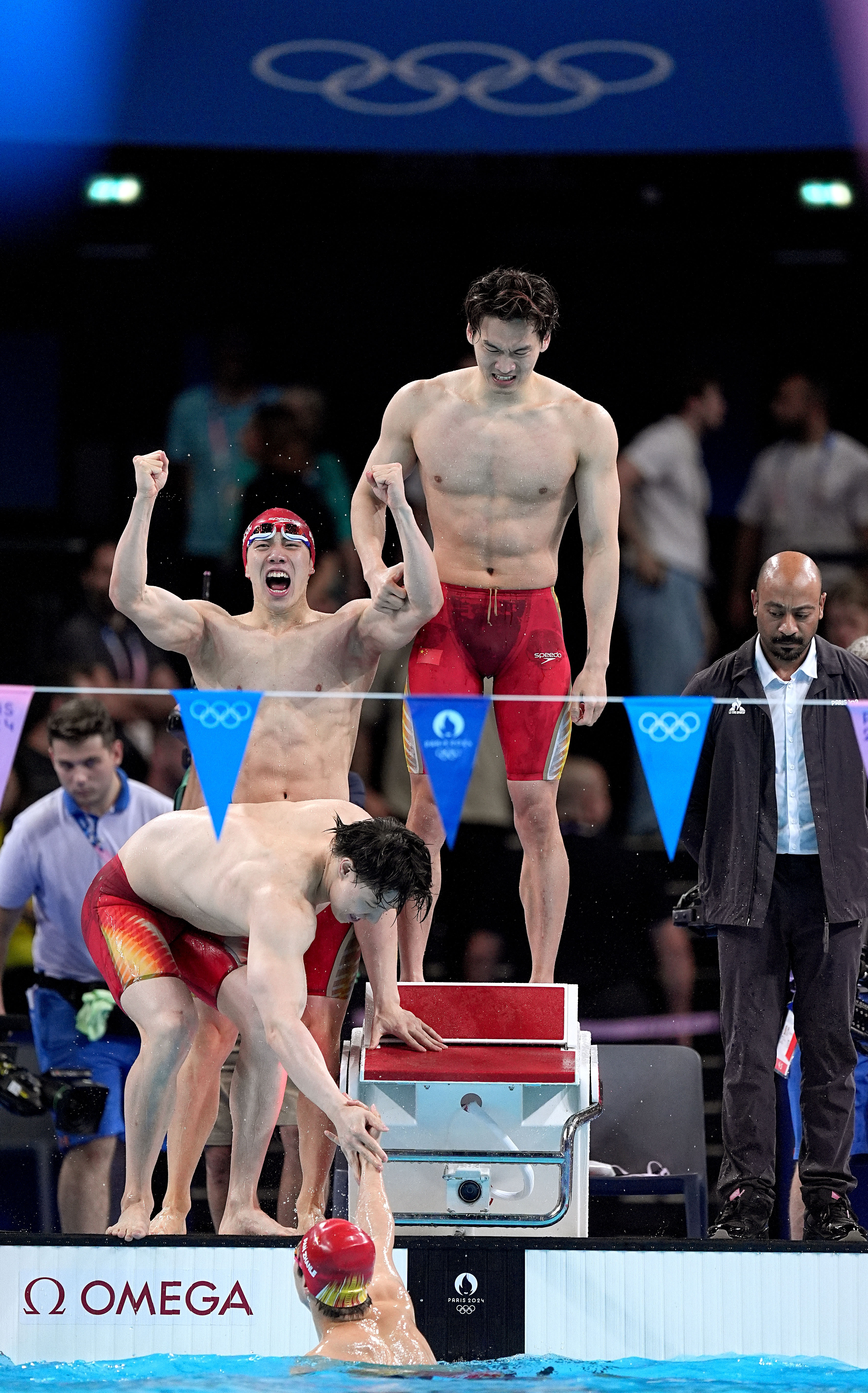 开云体育下载-法国运动员在田径比赛中取得佳绩，斩获季军