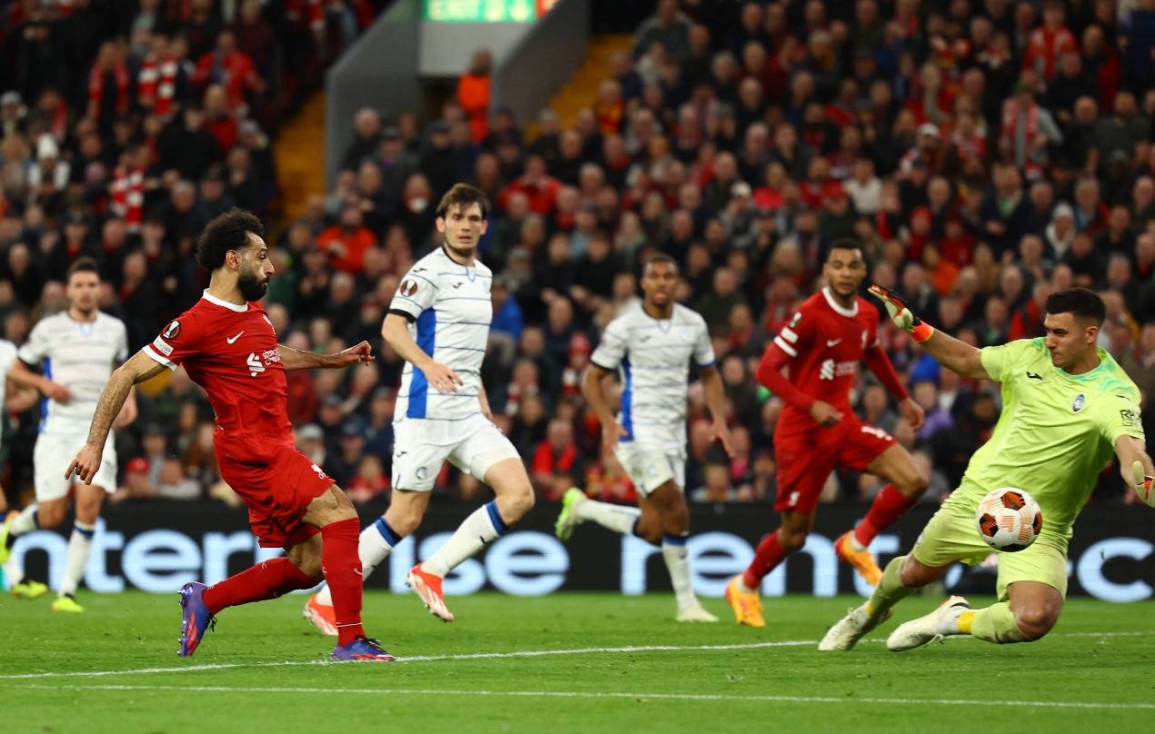 利物浦主场大胜，晋级欧冠八强