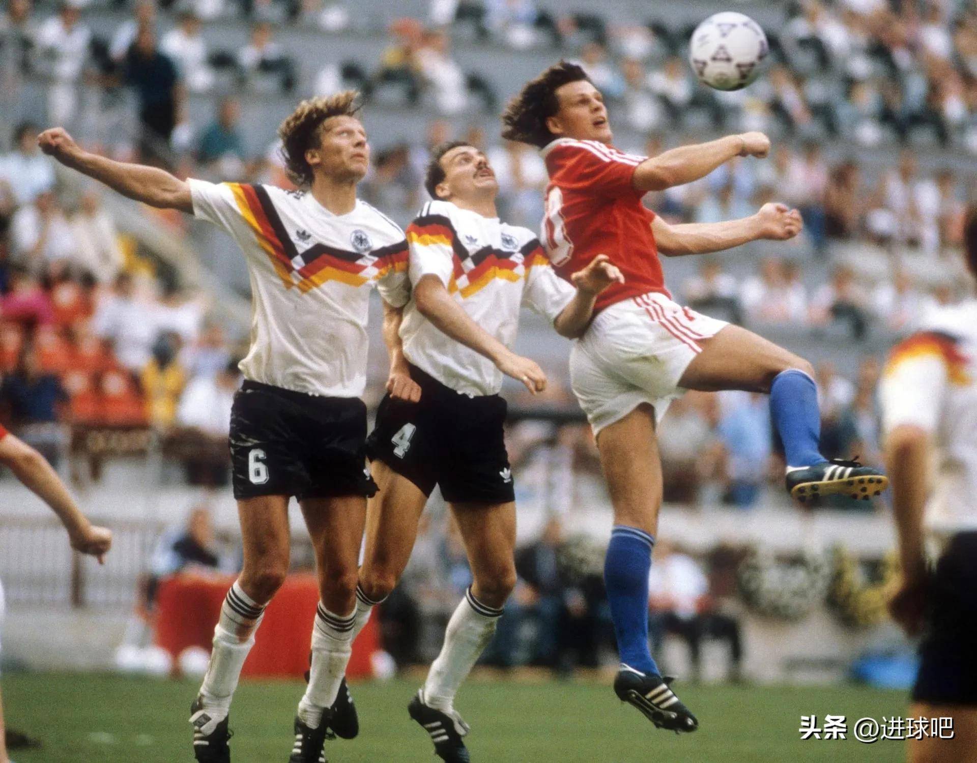 开云体育在线-斯洛伐克队击败对手，晋级下一轮比赛