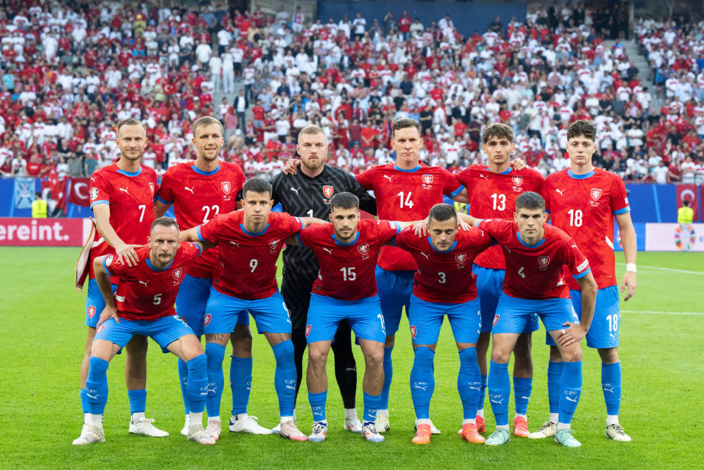 捷克足球队在关键时刻击败对手 捷克足球队在关键时刻击败对手