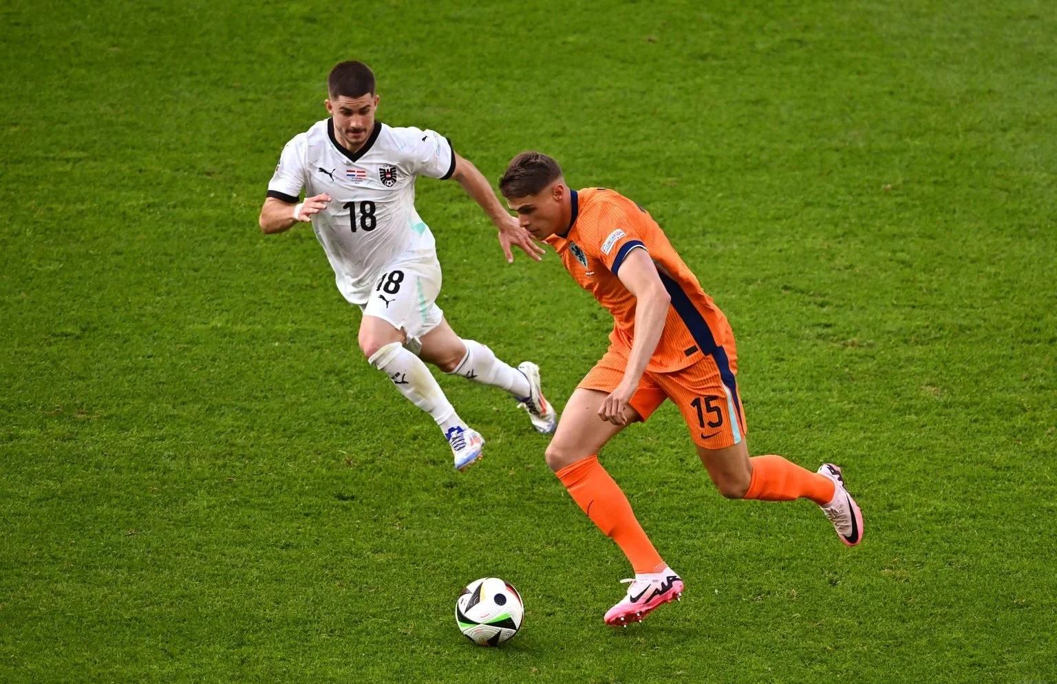 捷克足球队在关键时刻击败对手 捷克足球队在关键时刻击败对手