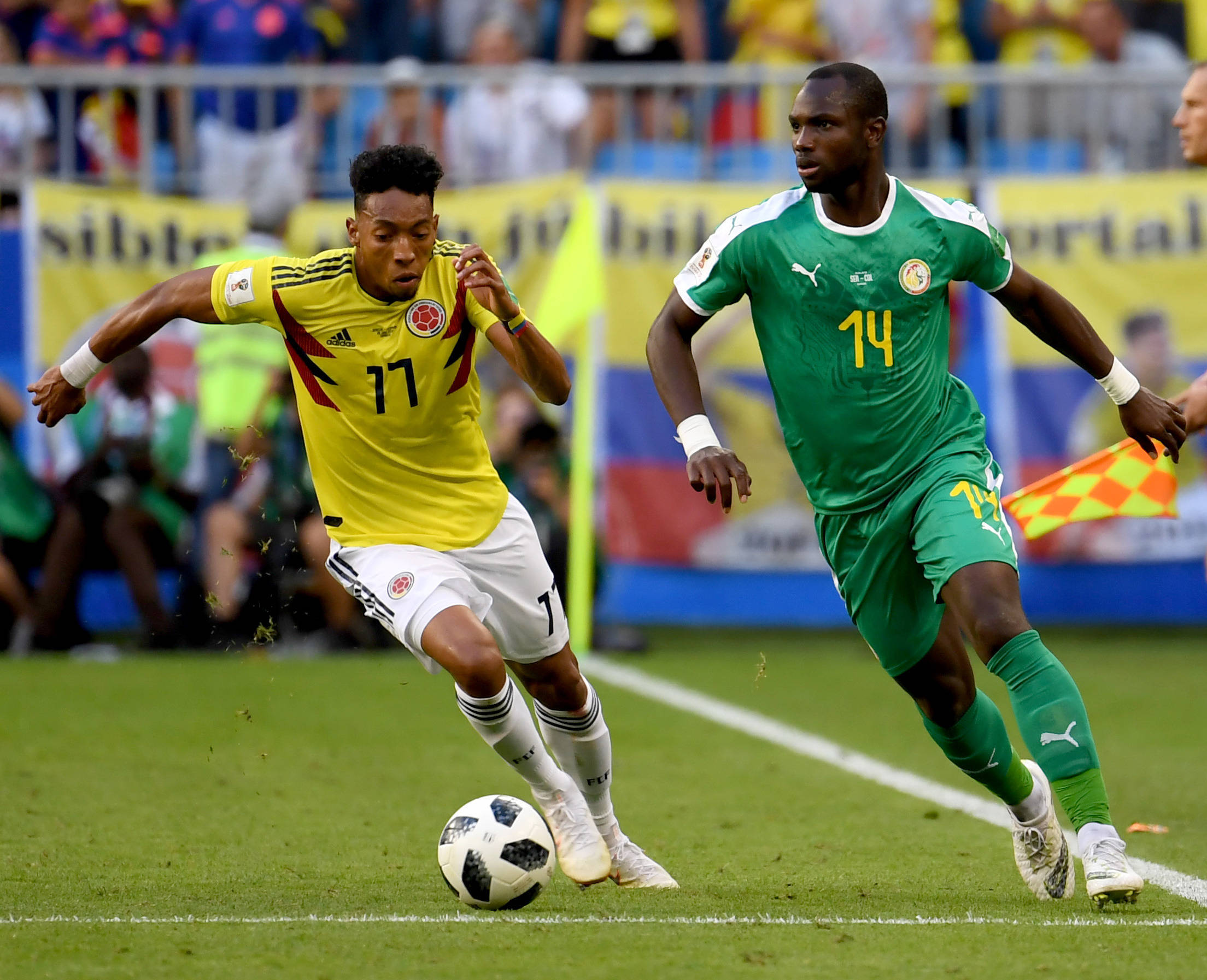 世界级足球比赛引爆球迷激情 世界级足球比赛引爆球迷激情