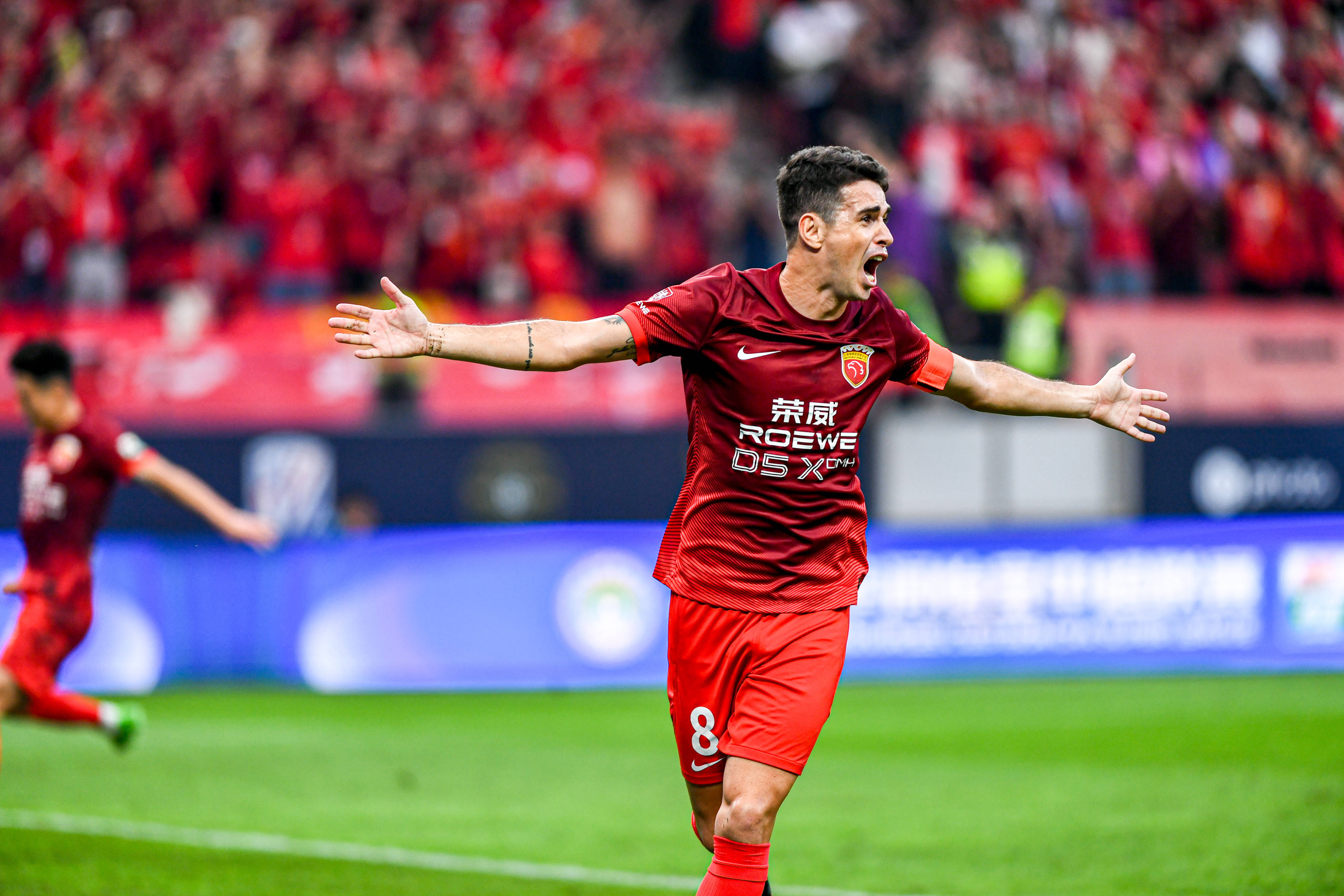 神秘外援加盟中超冠军队,冲击新赛季冠军的简单介绍 神秘外援加盟中超冠军队,冲击新赛季冠军的简单介绍