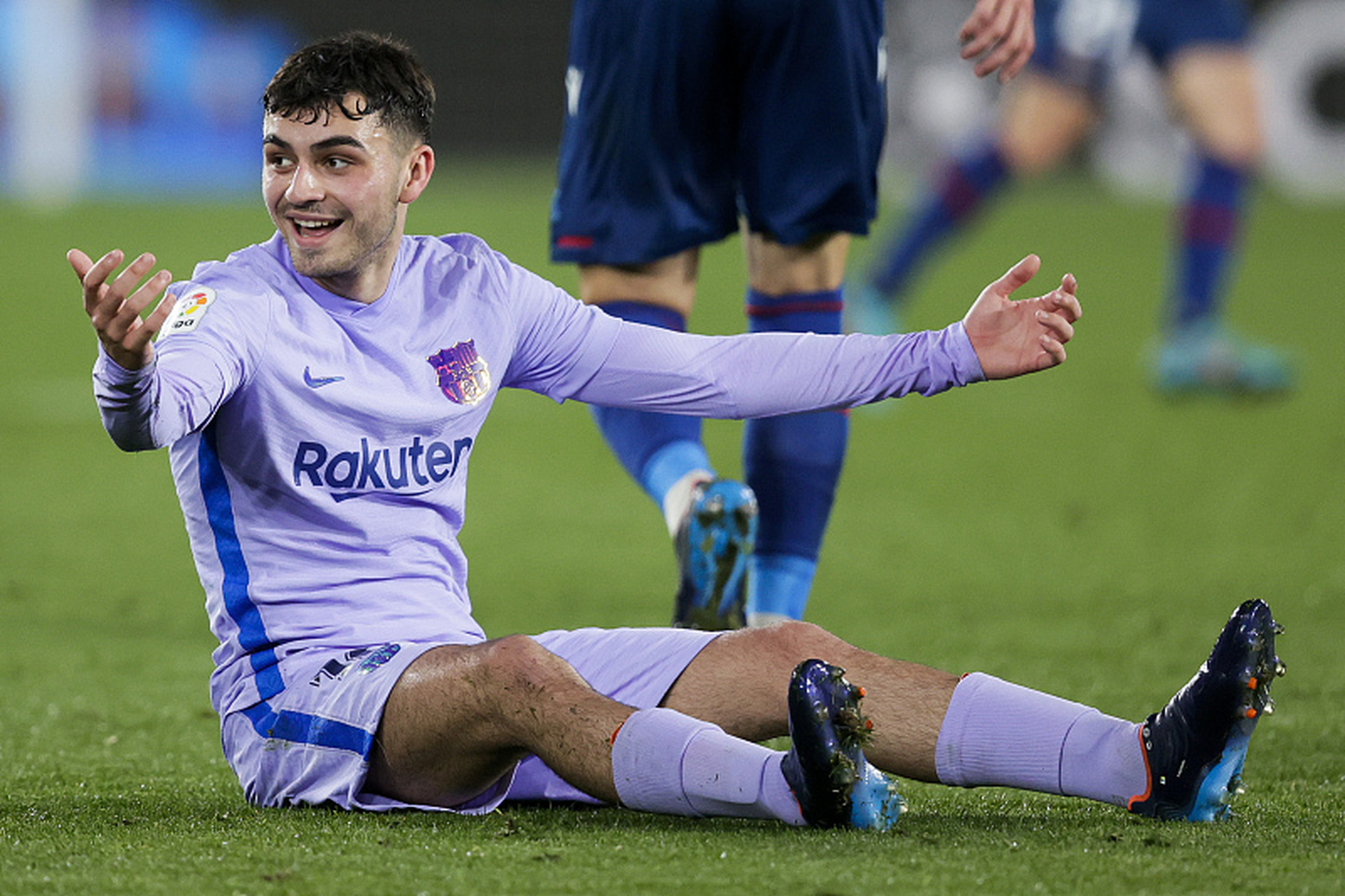 里尔主场大获全胜,展现出色表现 里尔主场大获全胜,展现出色表现