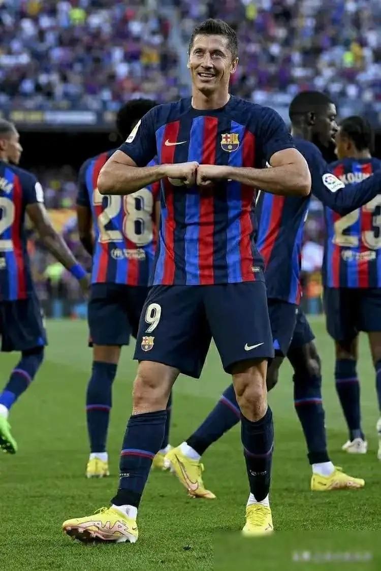 包含巴伦西亚队长准备离队，引发球迷热议的词条