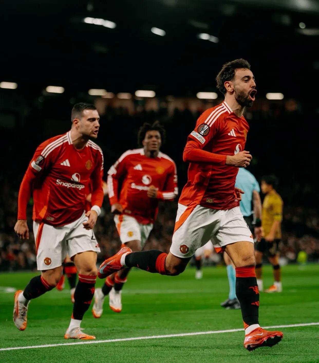 曼联闪电偷袭取胜球！的简单介绍