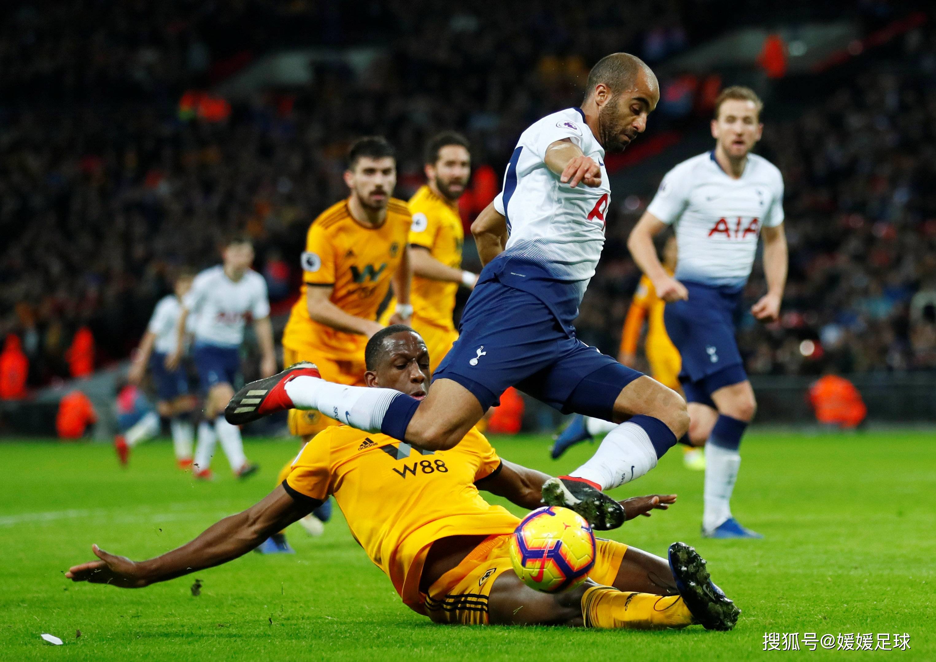 开云体育app-足球比赛现场气氛热烈