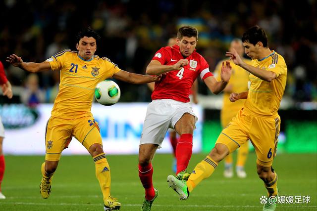 墨西哥足球队表现亮眼，杀入决赛阶段