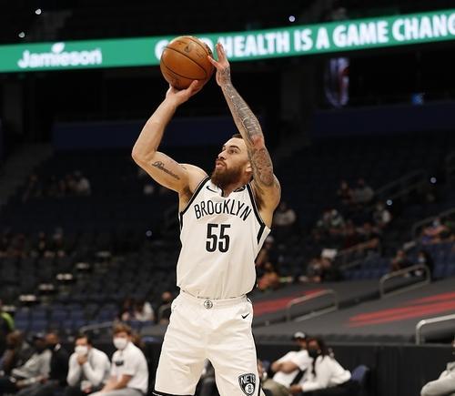 尼斯官方宣布签约前锋，球队锋线再添火力的简单介绍