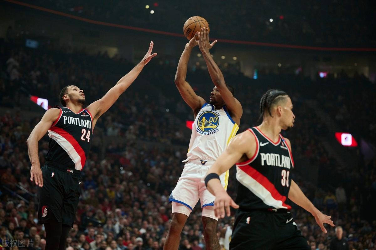 包含开拓者队主场战斗力爆棚,轻松击败对手的词条 包含开拓者队主场战斗力爆棚,轻松击败对手的词条