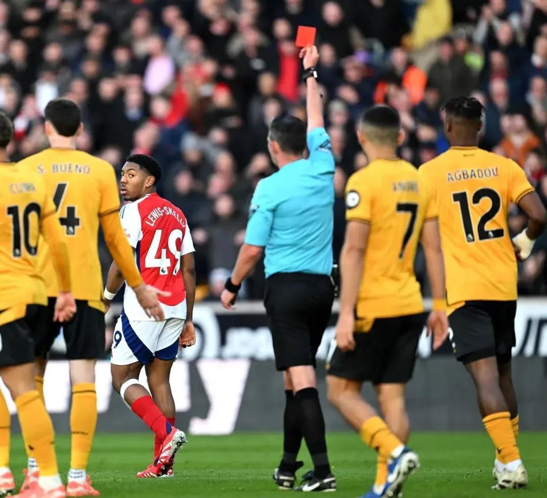 开云体育官网-阿森纳青年成功突破对手！