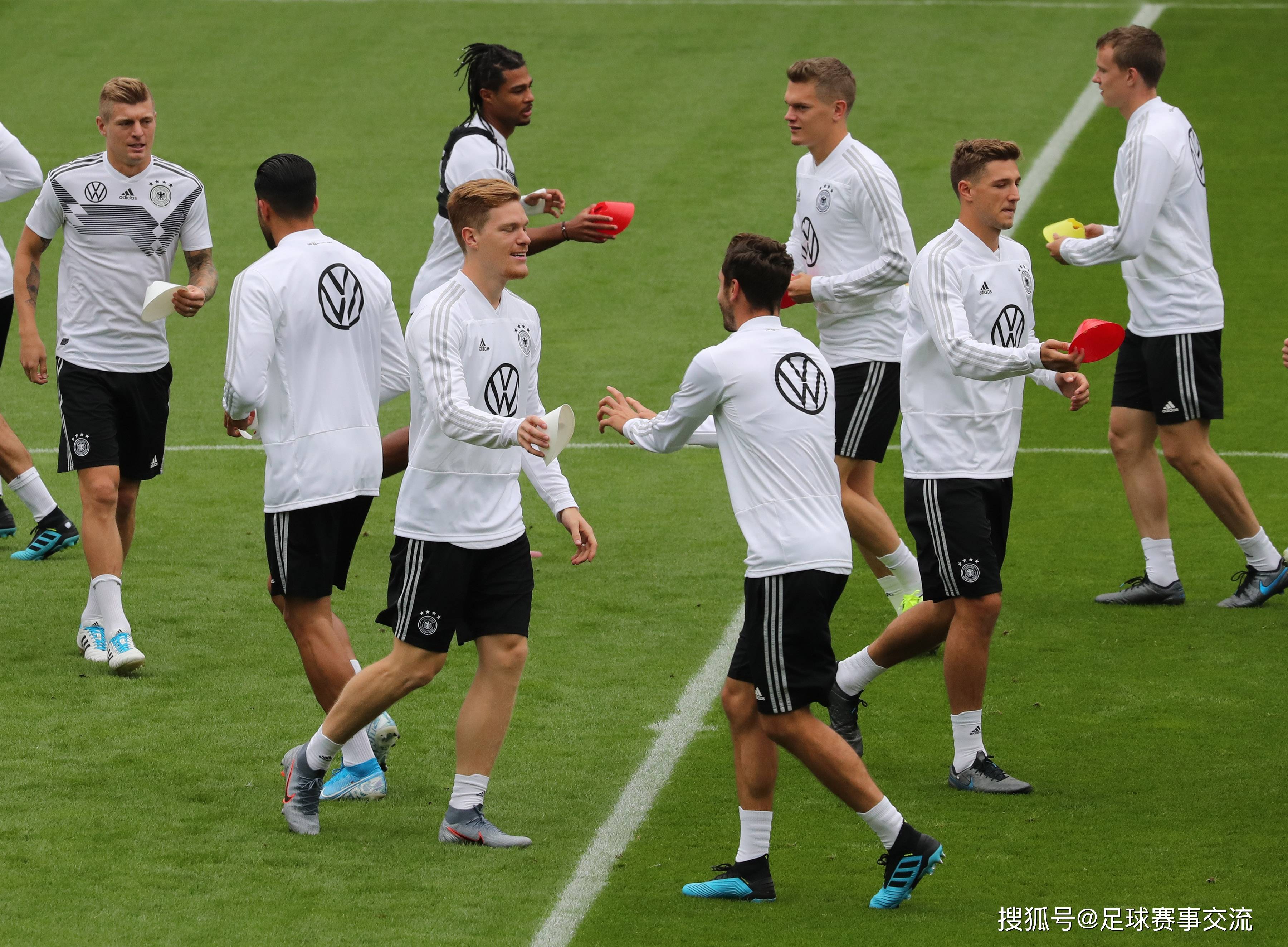 欧国联比赛：德国队横扫瑞典，晋级四强