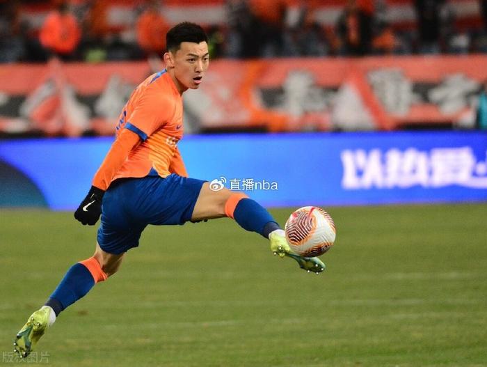 鲁能主场战胜国安,巴坎布进球助球队取得胜利 鲁能主场战胜国安,巴坎布进球助球队取得胜利