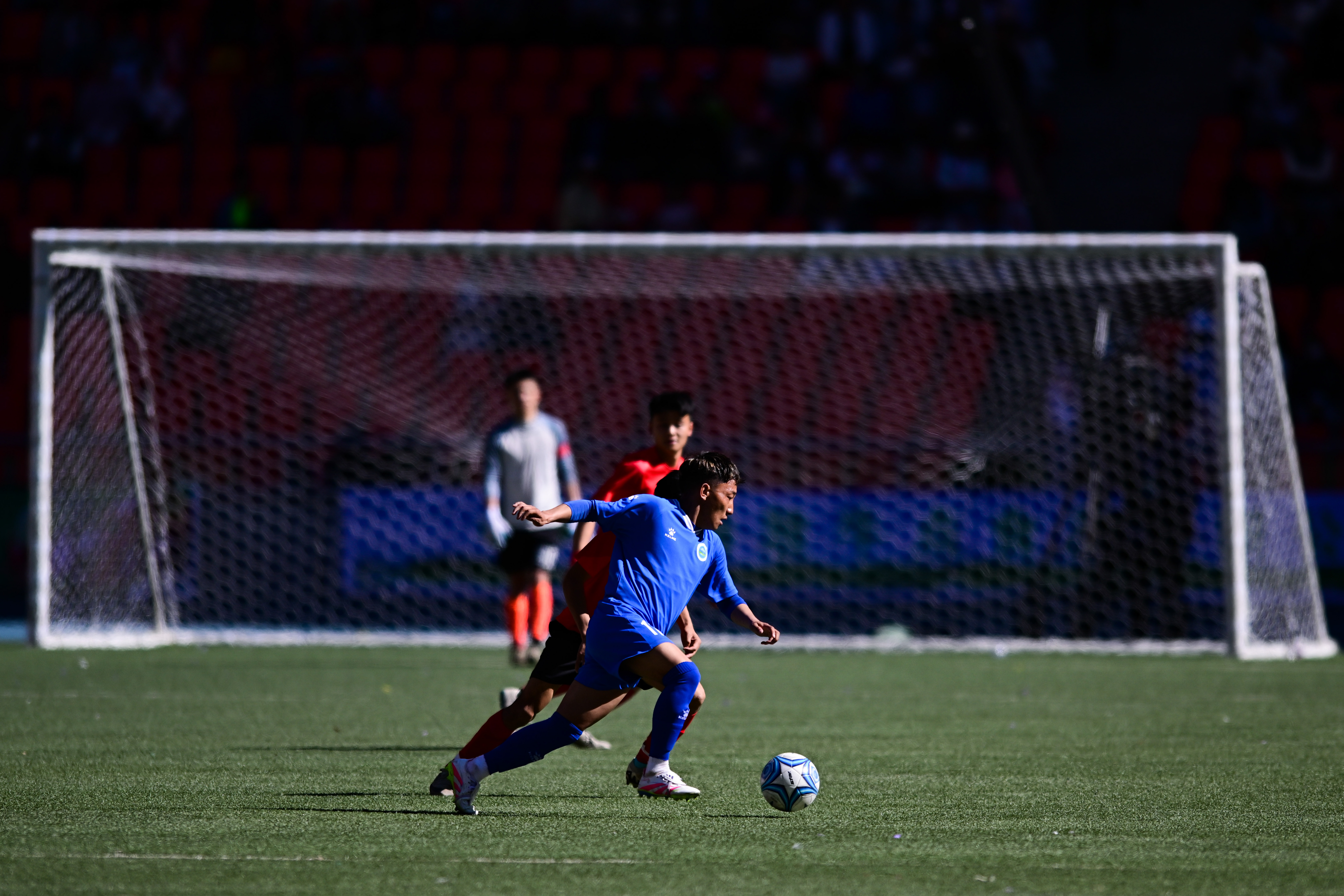 西宁队在强大对手面前苦战到底 西宁队在强大对手面前苦战到底