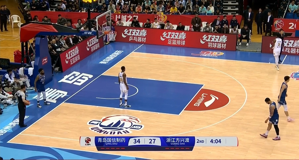 四川男篮主场告捷,青岛队惨败新疆 四川男篮主场告捷,青岛队惨败新疆