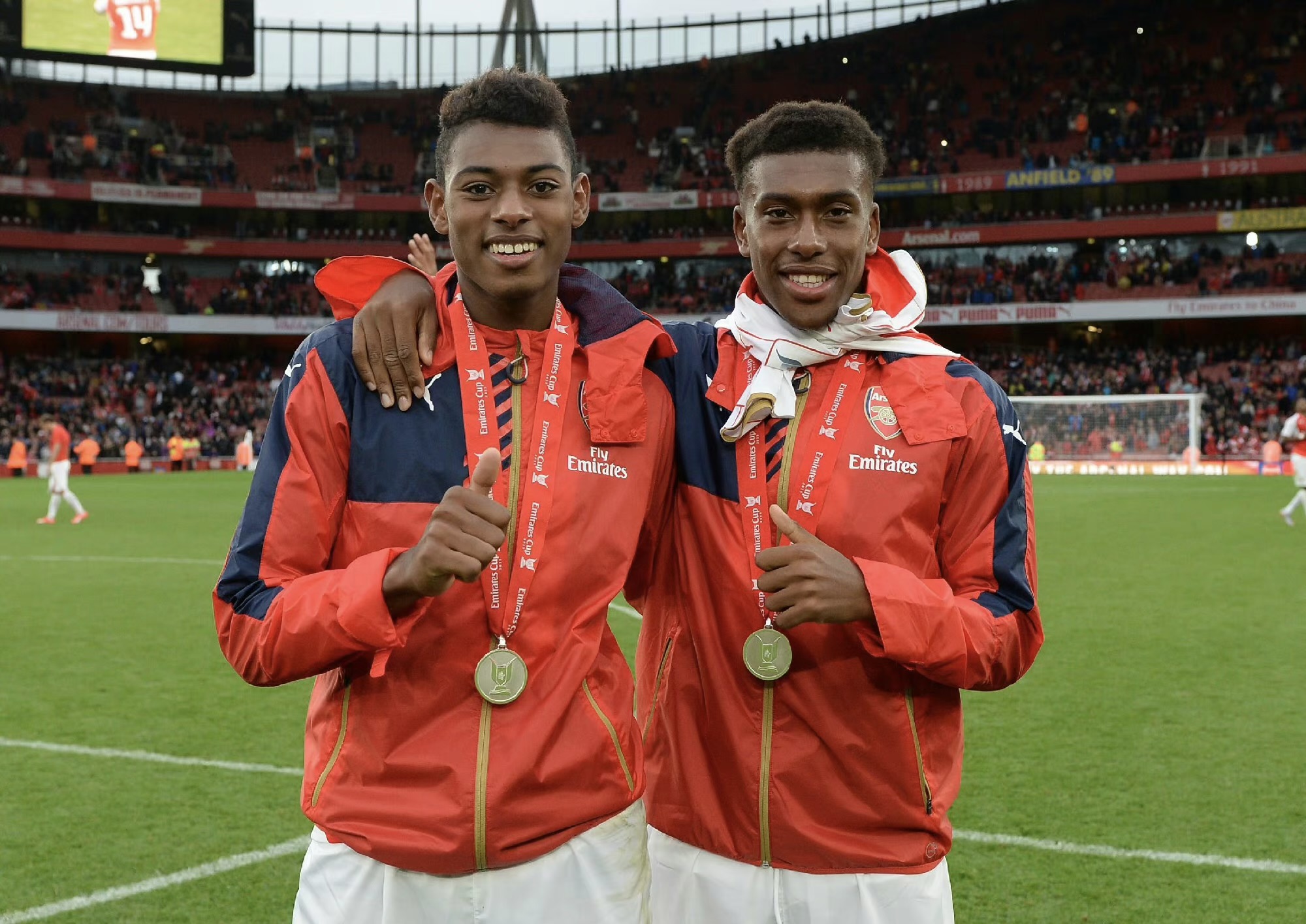 阿联酋队凭借制胜进球,晋级八强赛 阿联酋队凭借制胜进球,晋级八强赛