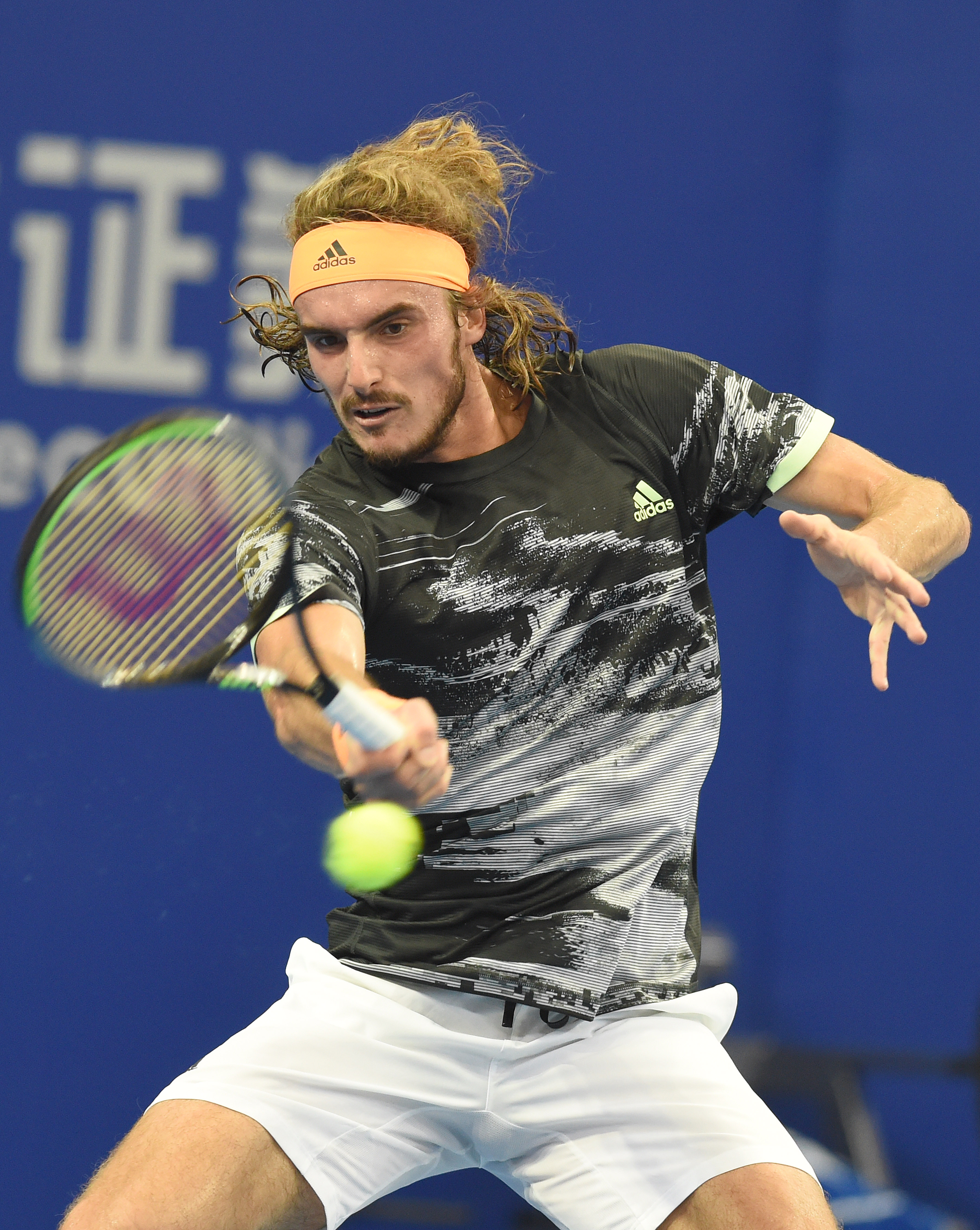 西班牙网球队强势世界网球队，西西帕斯高光表现的简单介绍