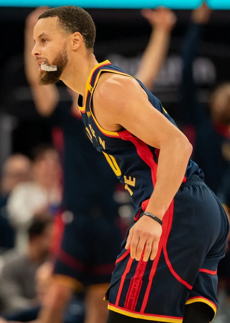 开云体育在线-包含马刺鏖战巴西男篮，库里爆发神勇的词条